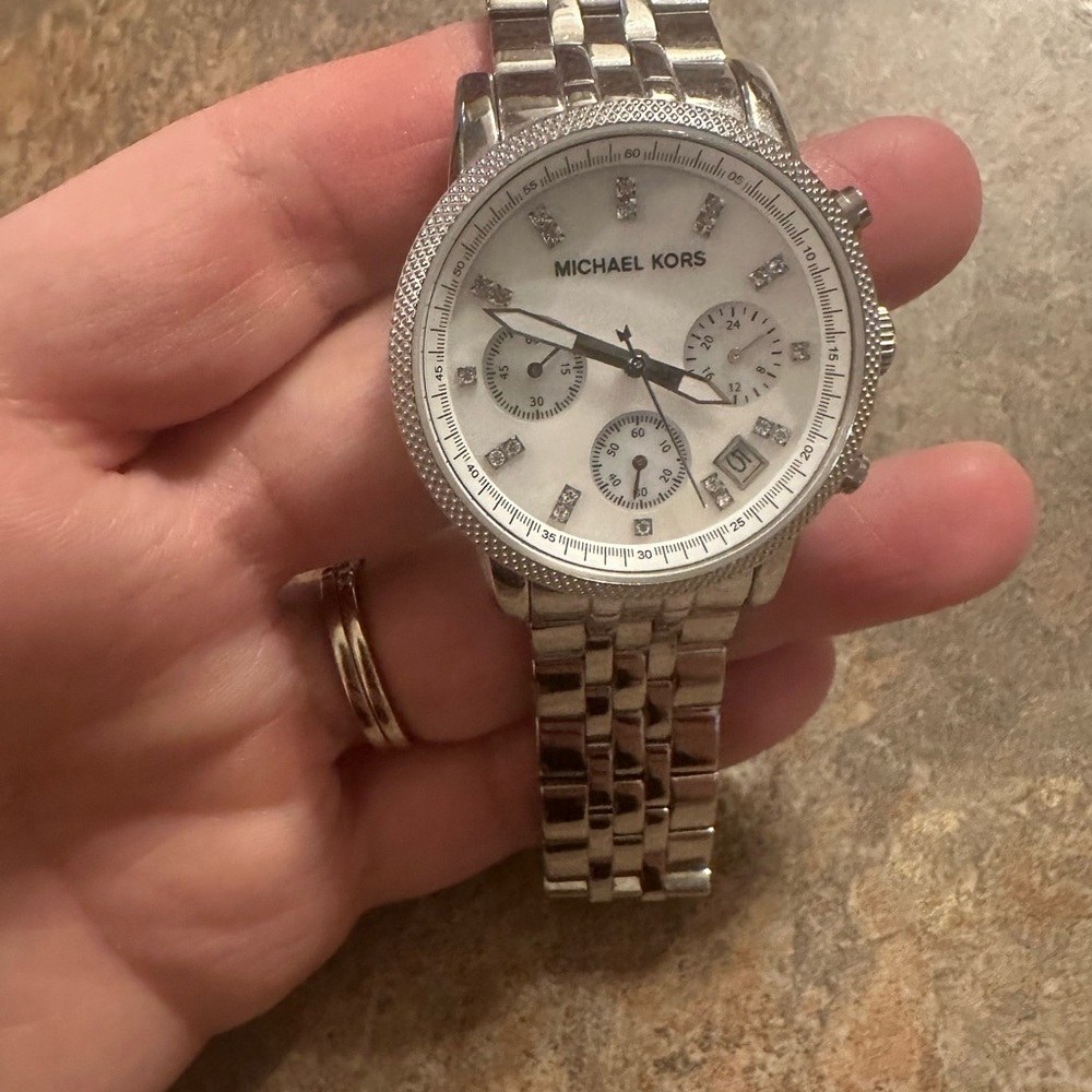 The Michael Kors Women's Ritz watch - Picture 6 of 8